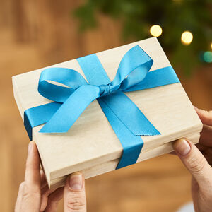 Personalised Coin Wallet In Engraved Wooden Box